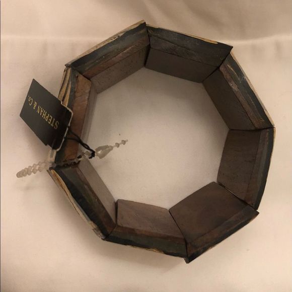 Wooden (new) animal print Sz 8 wide width bracelet - Picture 5 of 9